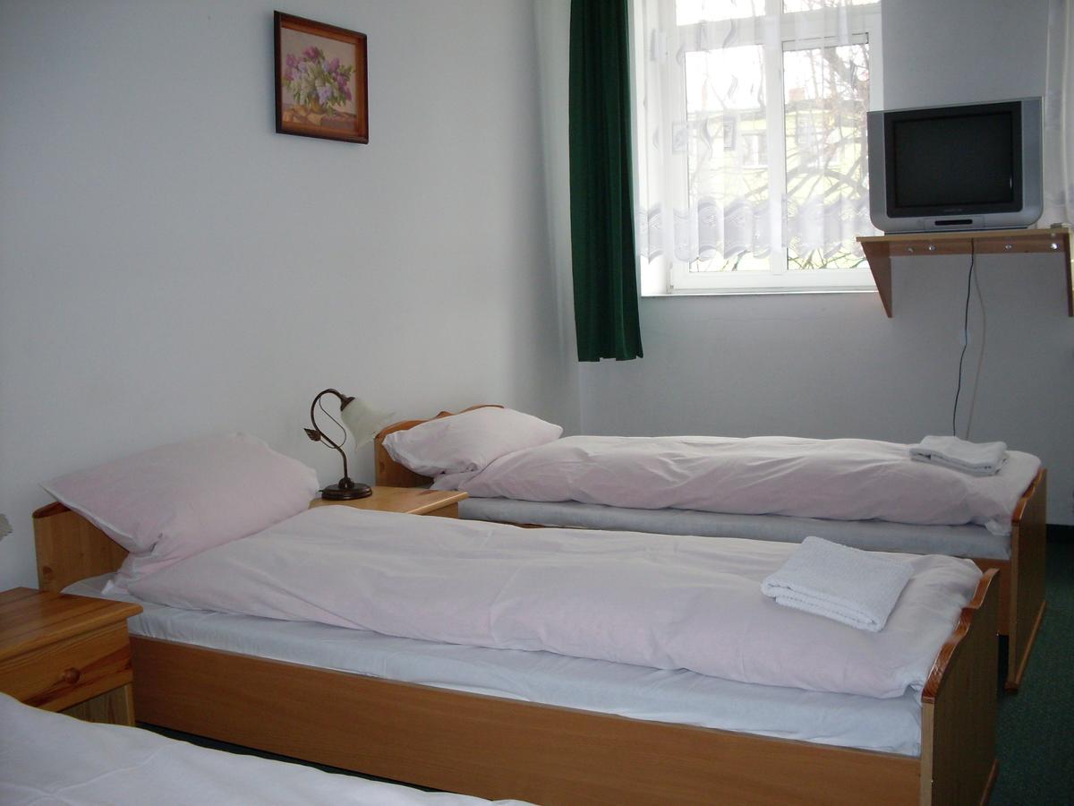 Hotel Krokus คาเมียนนา กูรา ภายนอก รูปภาพ